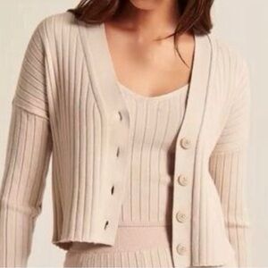 Abercrombie & Fitch Women's soft collection ribbed Cardigan Sweater Set